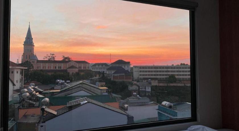 Yukkuri Boutique Hotel Dalat ภายนอก รูปภาพ